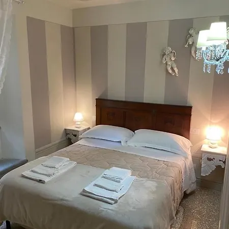 Casa Dei Cherubini * ルッカ