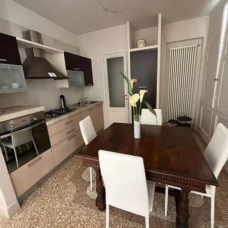 Casa Dei Cherubini * Lucca